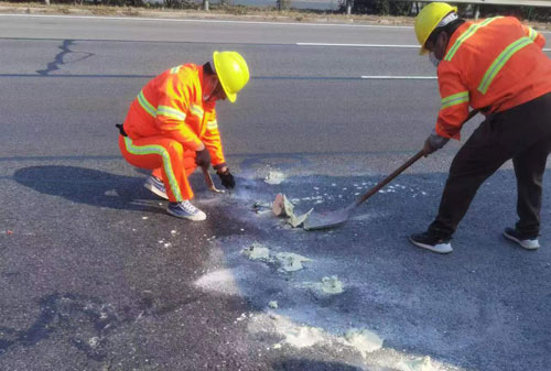 宾县公路下沉注浆加固